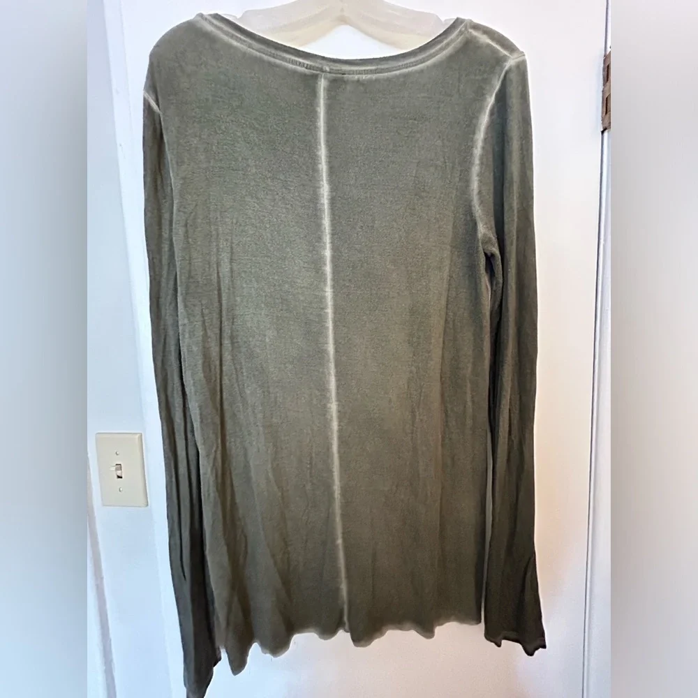 Paige long sleeve tee, Large - Picture 2 of 5